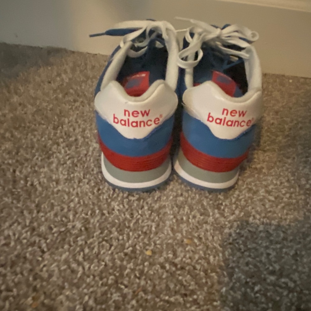New Balance - Picture 2 of 3
